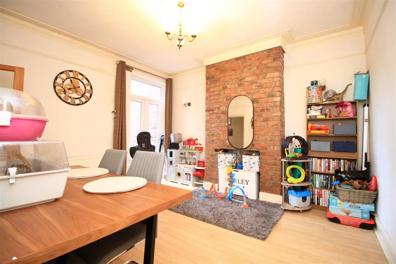 Belgrave Road, Manchester, photo 7