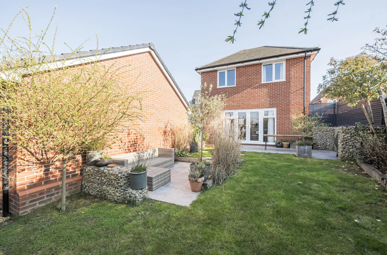 Sonning Place, Binfield, Bracknell, Berkshire, RG42 4LZ, photo 2