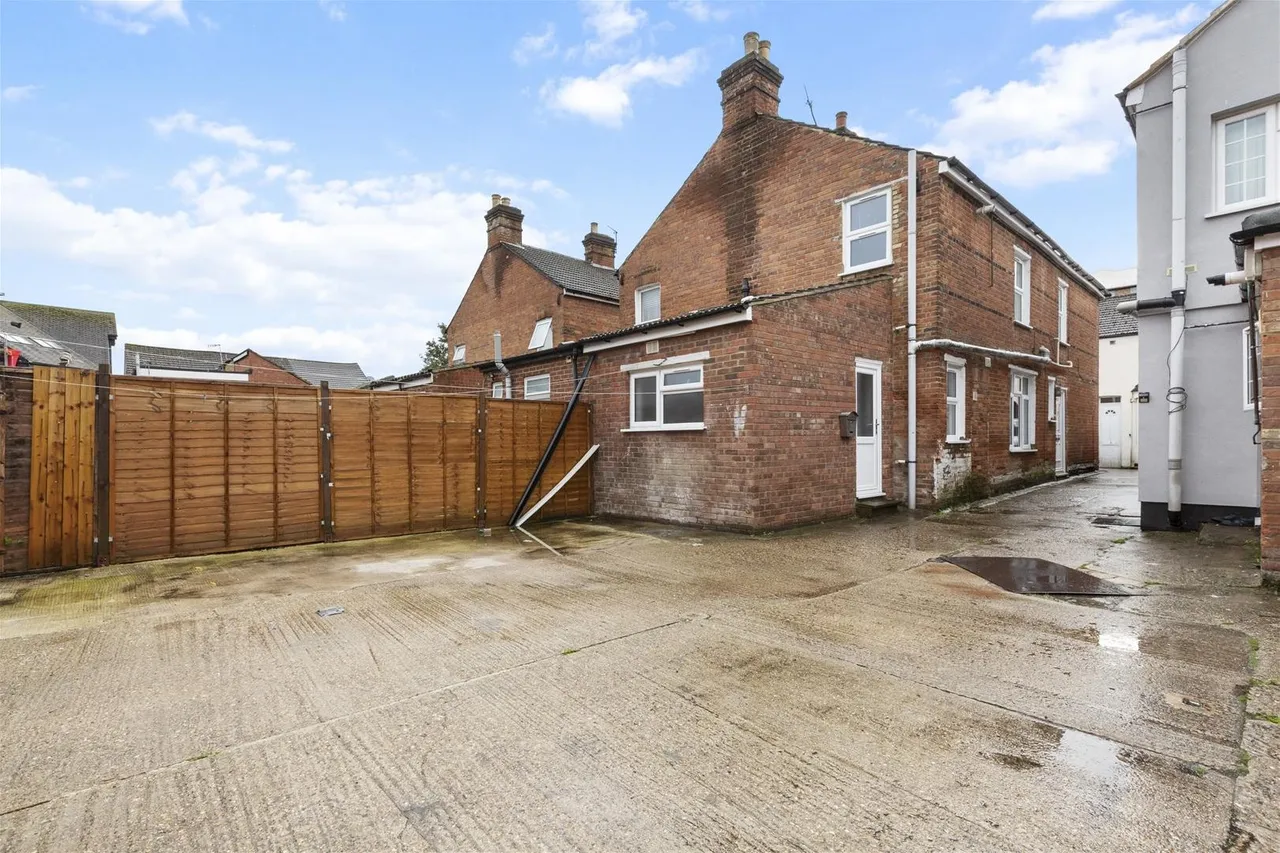 Green Street, High Wycombe, HP11, photo 13