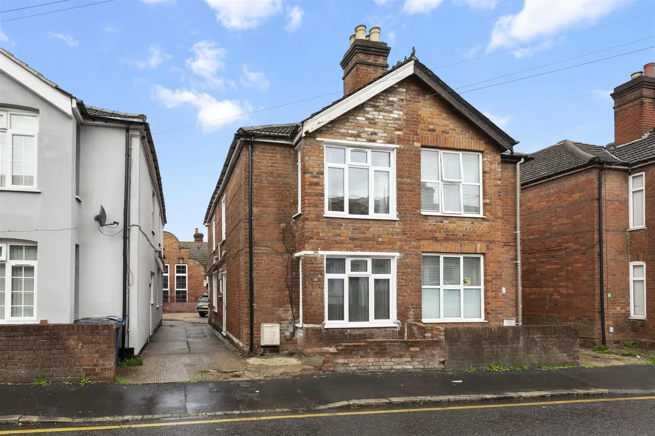 Green Street, High Wycombe, HP11, photo 15
