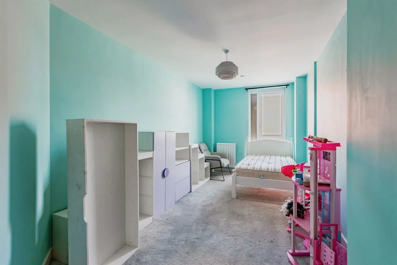 Marketfield Way, Redhill, RH1, photo 11