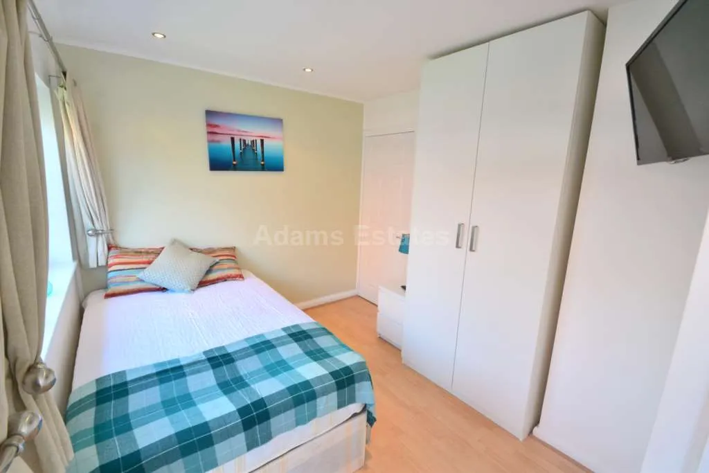 Montague Street, Caversham, RG4 5AU, photo 5
