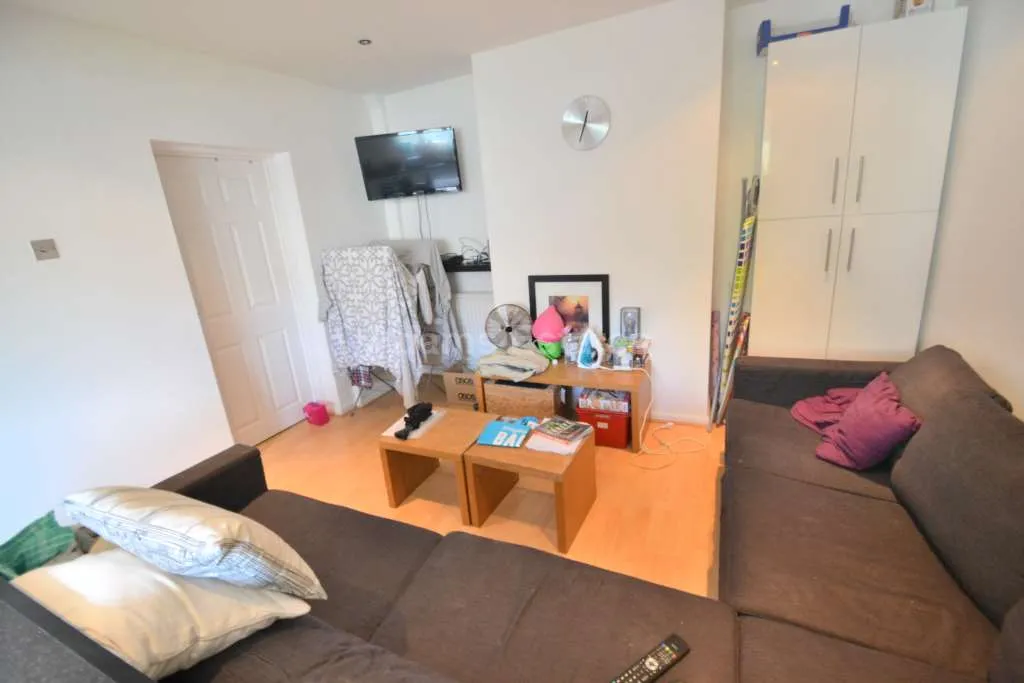 Montague Street, Caversham, RG4 5AU, photo 2