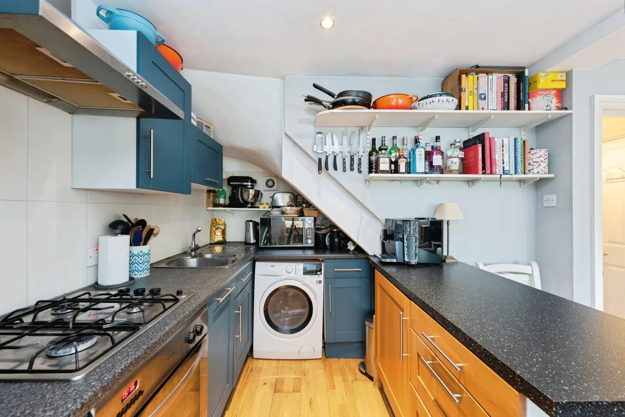 Roehampton Lane, London, SW15, photo 6