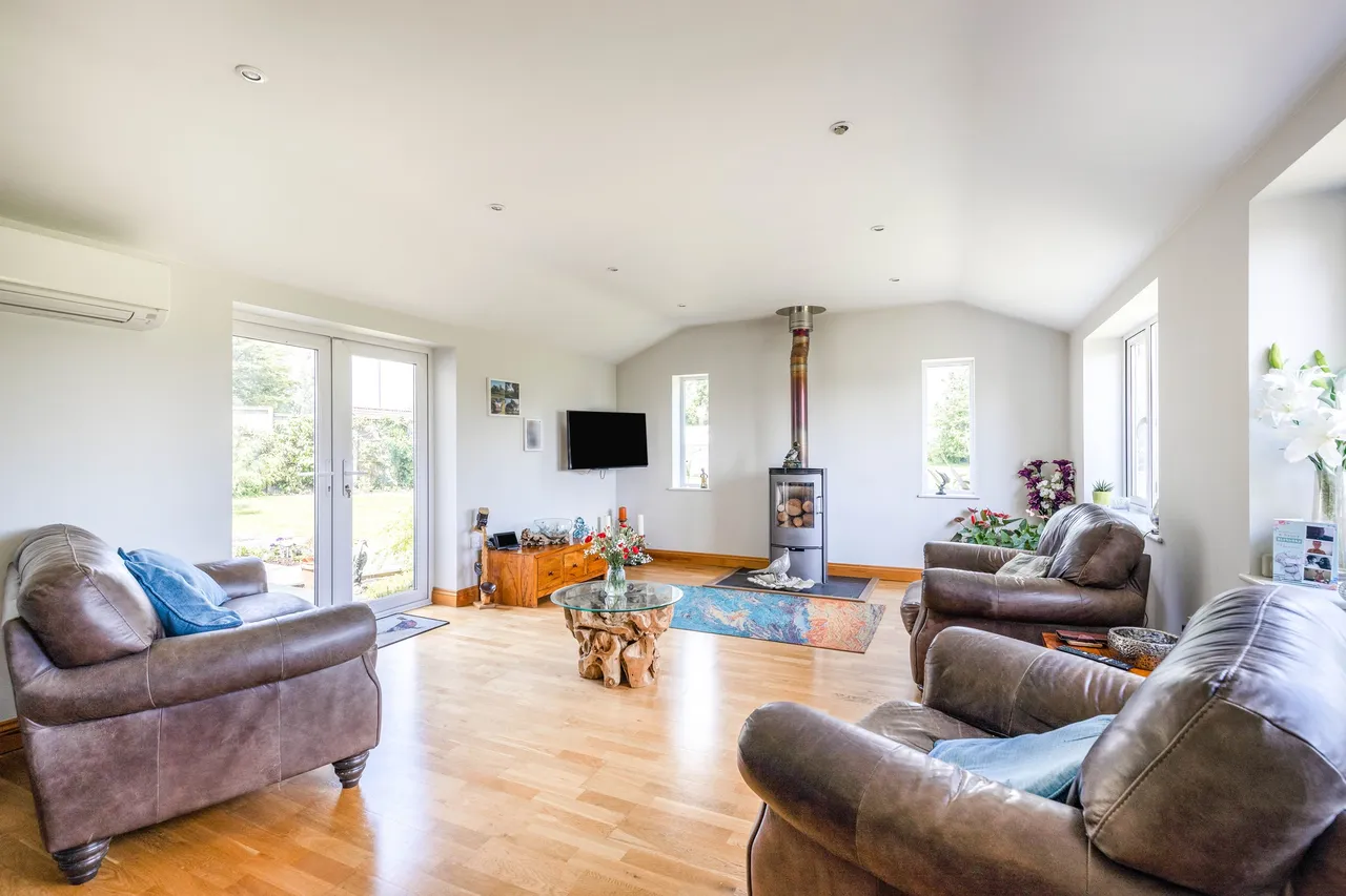 Hingham Road, Hackford, Wymondham, Norfolk, NR18, photo 3