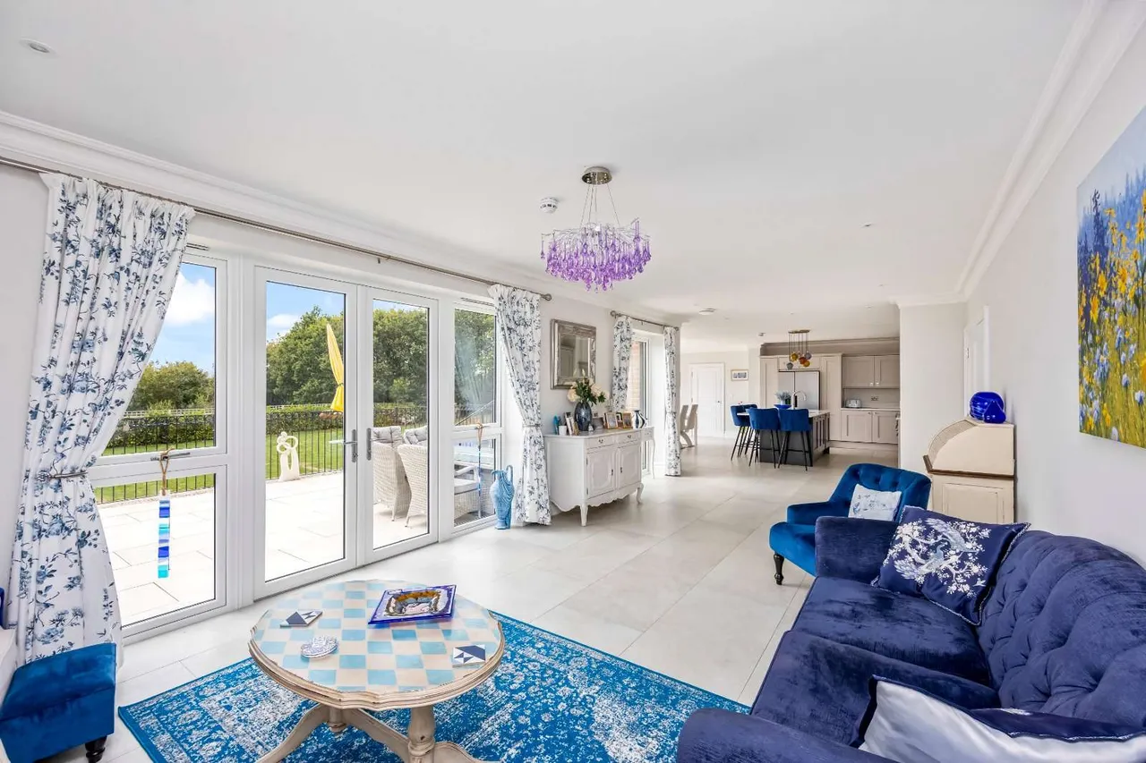 Greenlands Place, Burgess Hill, West Sussex, RH15 0AJ, photo 4