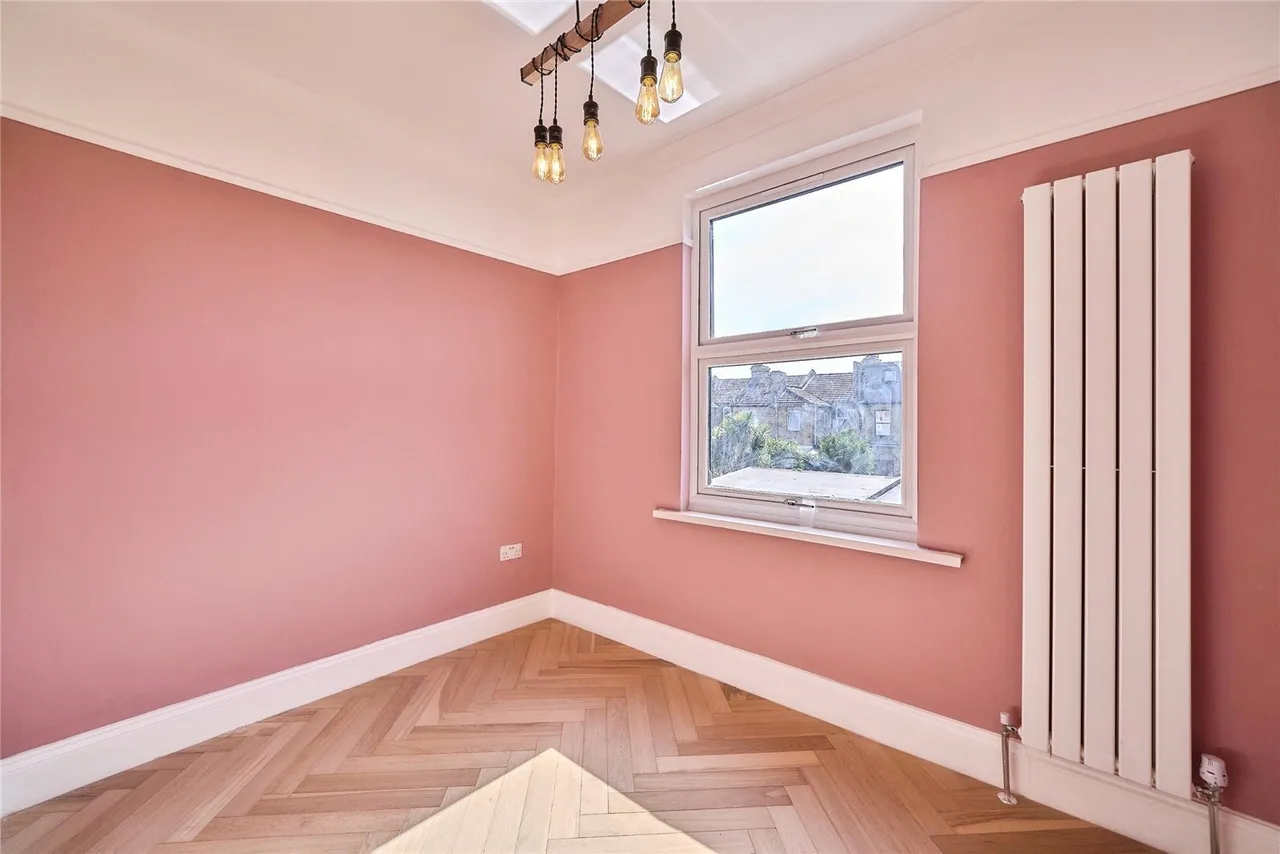 Leasowes Road, London, E10, photo 15