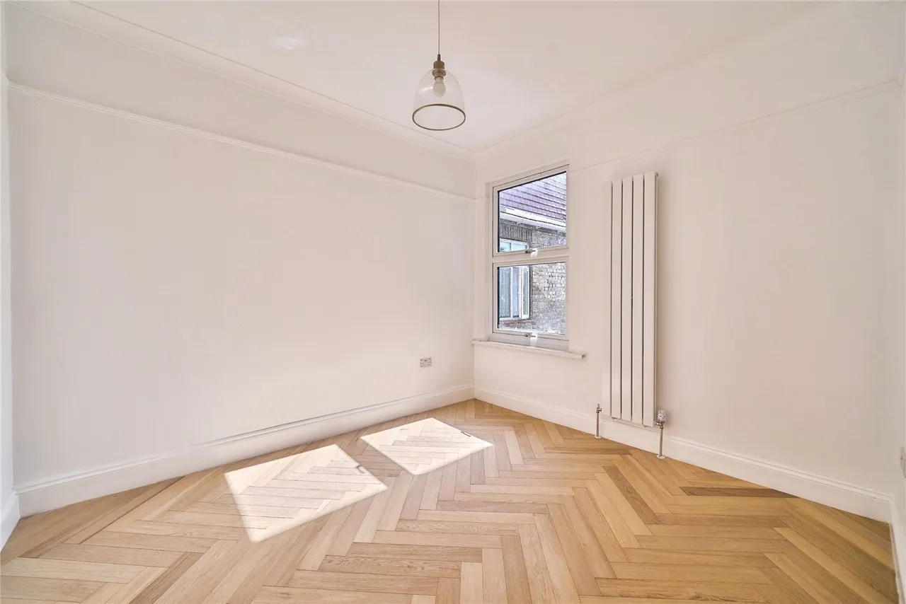 Leasowes Road, London, E10, photo 18