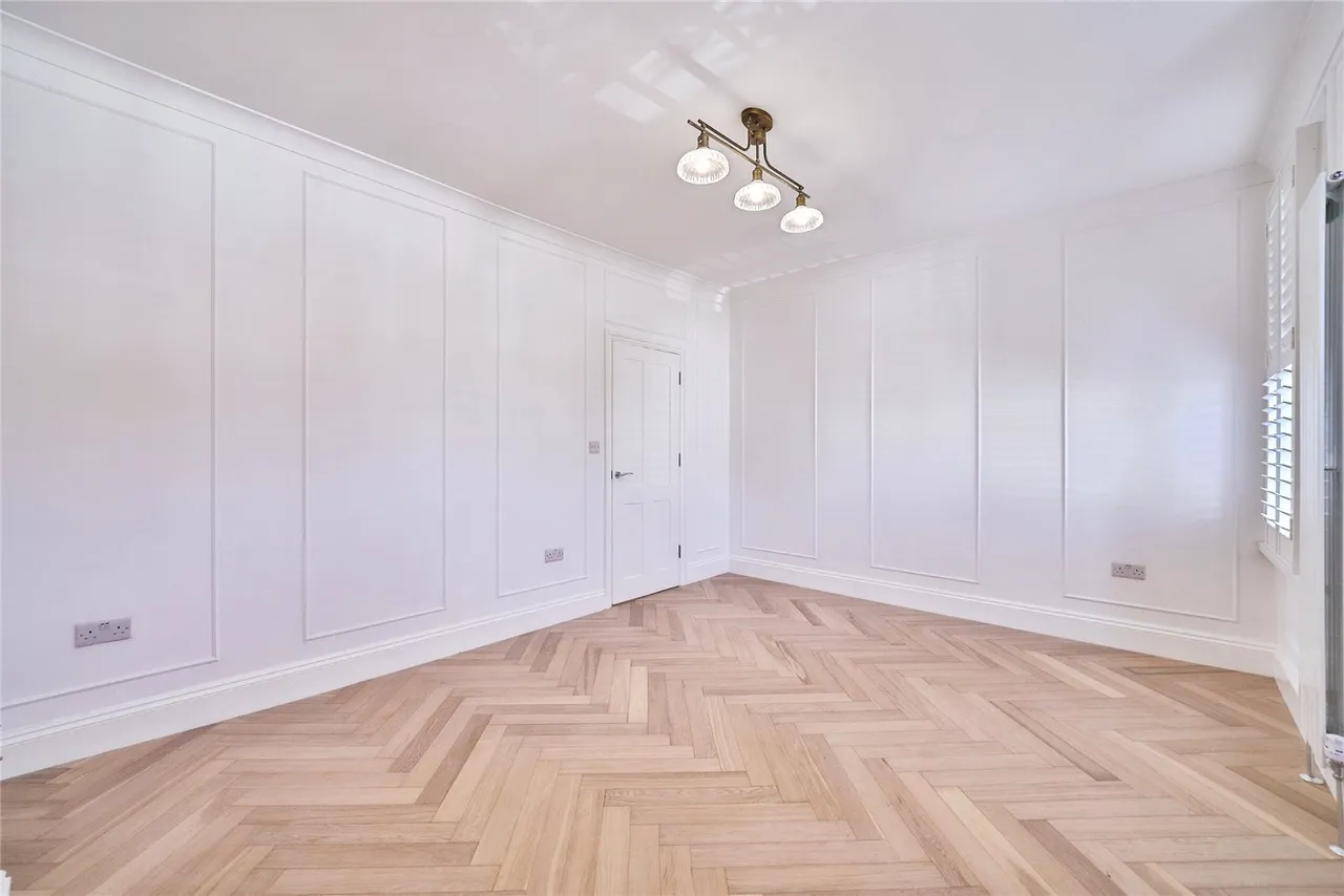 Leasowes Road, London, E10, photo 25