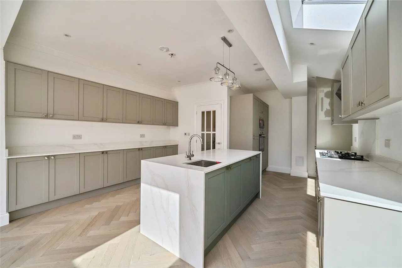 Leasowes Road, London, E10, photo 10