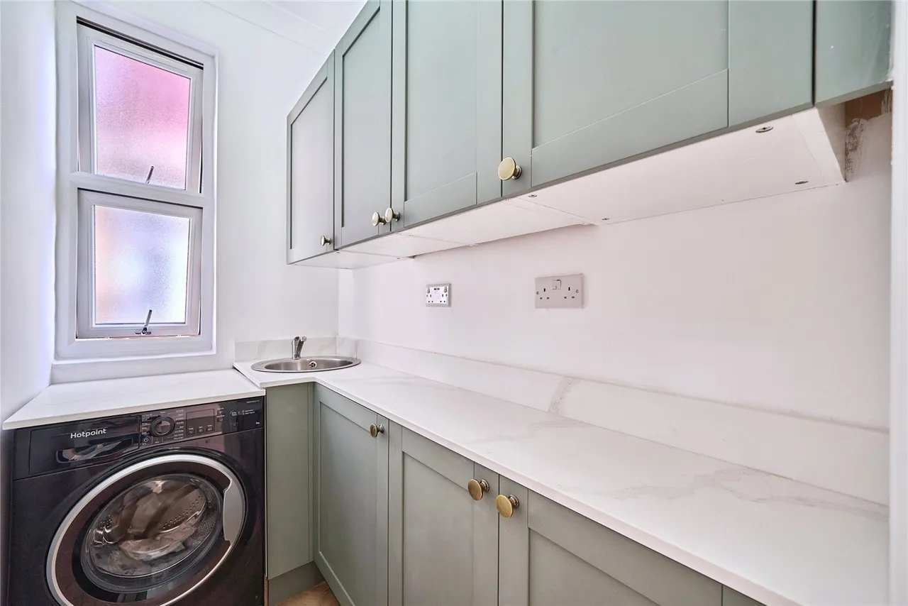 Leasowes Road, London, E10, photo 13