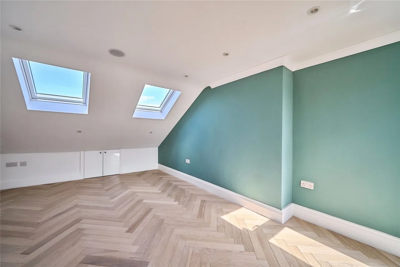 Leasowes Road, London, E10, photo 27