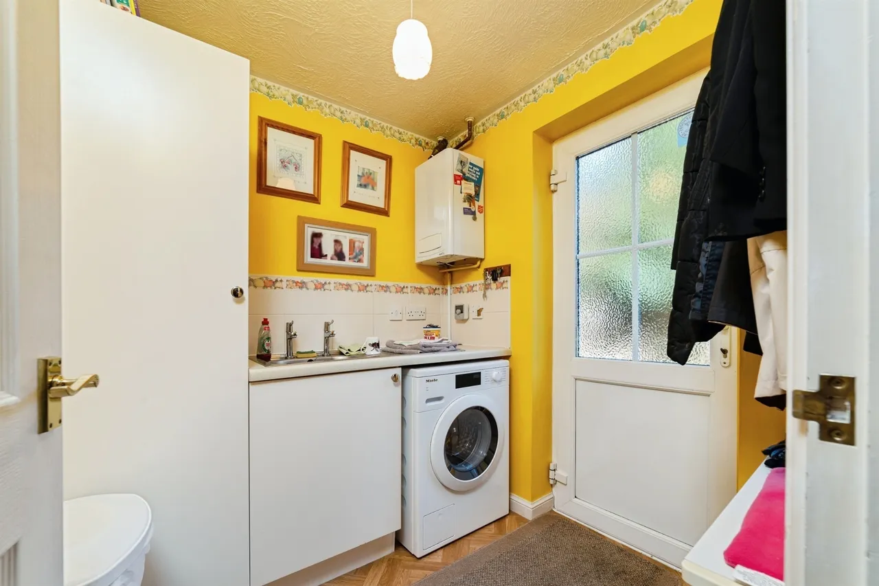 Plumpton Close, Chippenham, photo 7