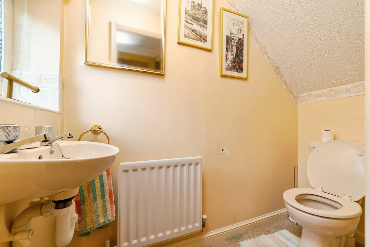 Plumpton Close, Chippenham, photo 8