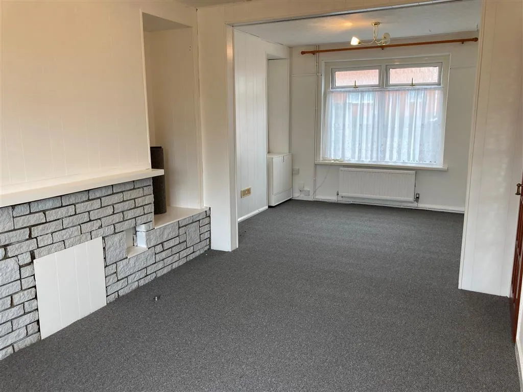 Ruskin Street, Neath, SA11, photo 3