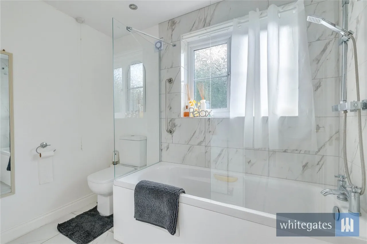 Lightoaks Drive, Halewood, L26, photo 32