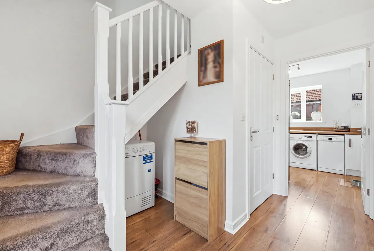 Warwick Crescent, Dunton Fields, Basildon, SS15, photo 7