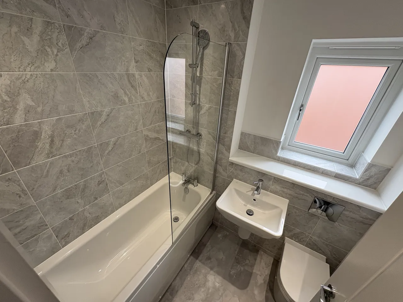 Broady Avenue, CW9, photo 15
