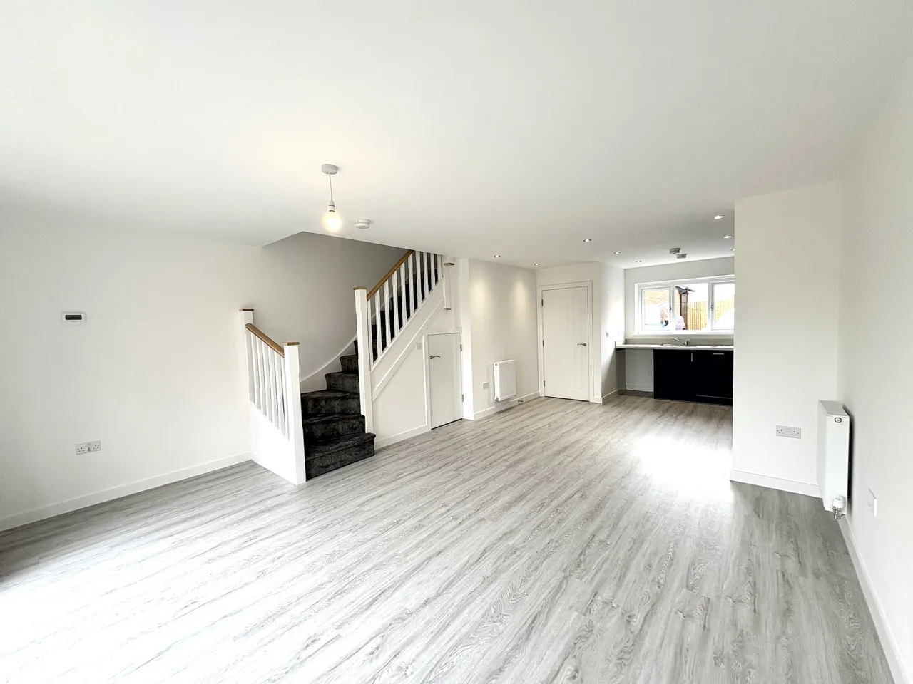Broady Avenue, CW9, photo 5