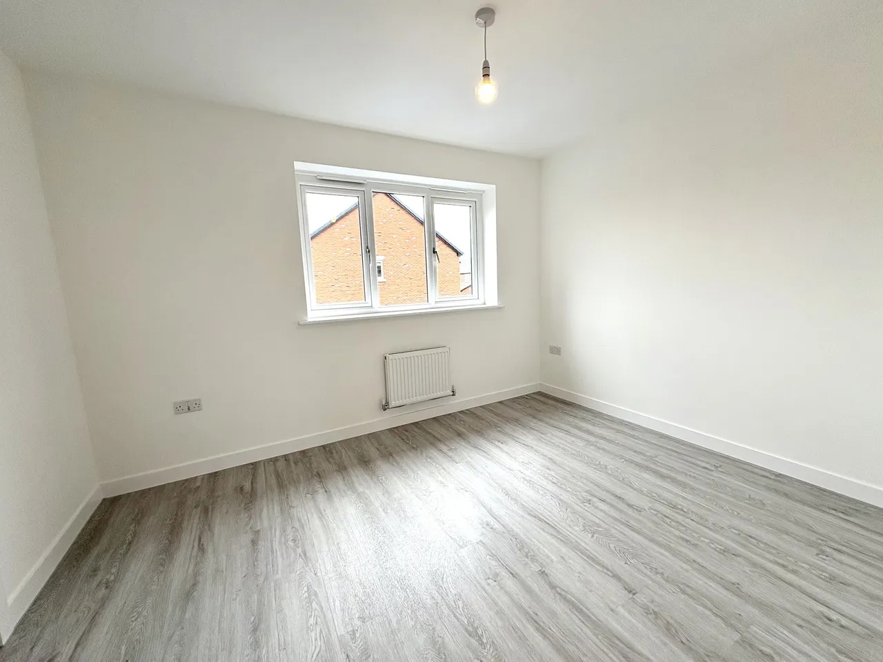 Broady Avenue, CW9, photo 13
