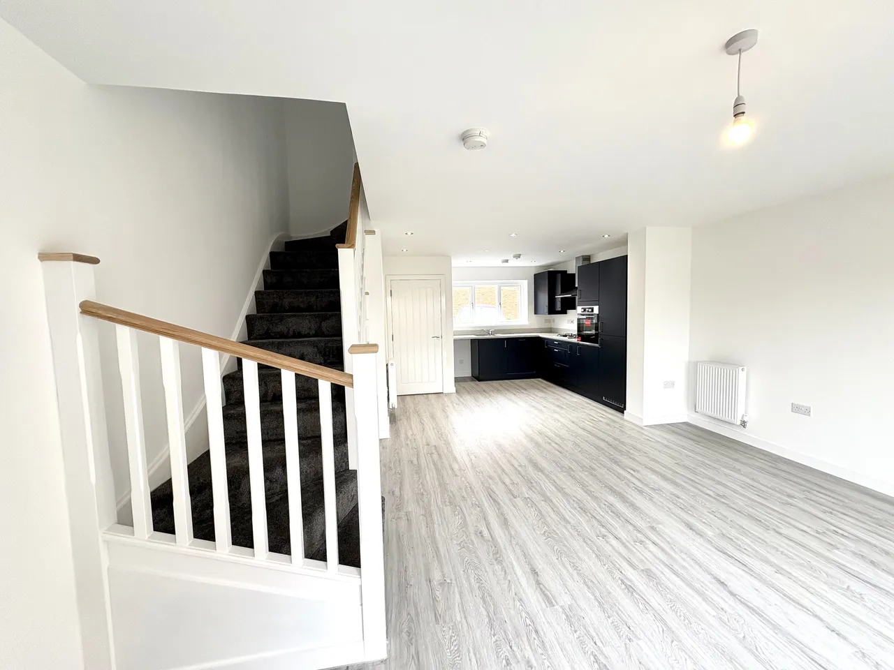 Broady Avenue, CW9, photo 7