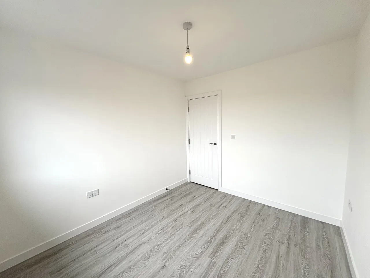 Broady Avenue, CW9, photo 14
