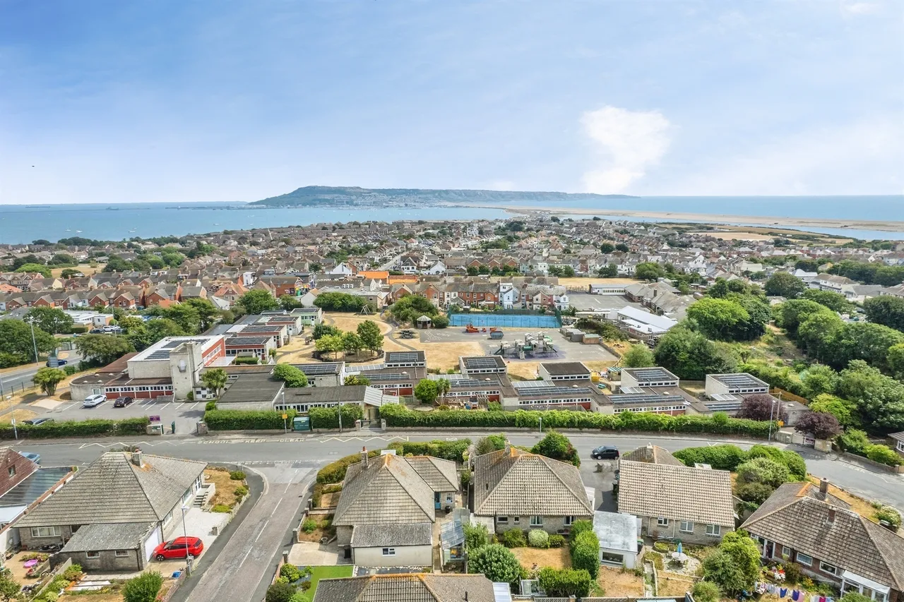 3 bed house for sale — Shrubbery Lane, Weymouth