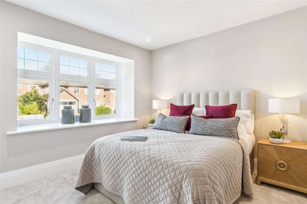 Claremont Place, Firs Walk, Northwood, HA6 2BZ, photo 9
