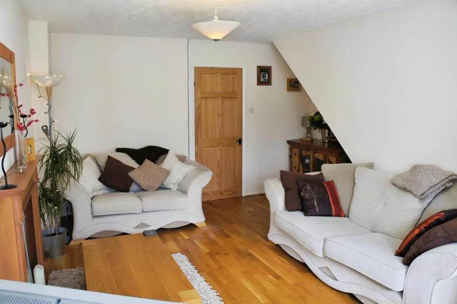 St. Vincent Way, Churchdown, GL3, photo 4