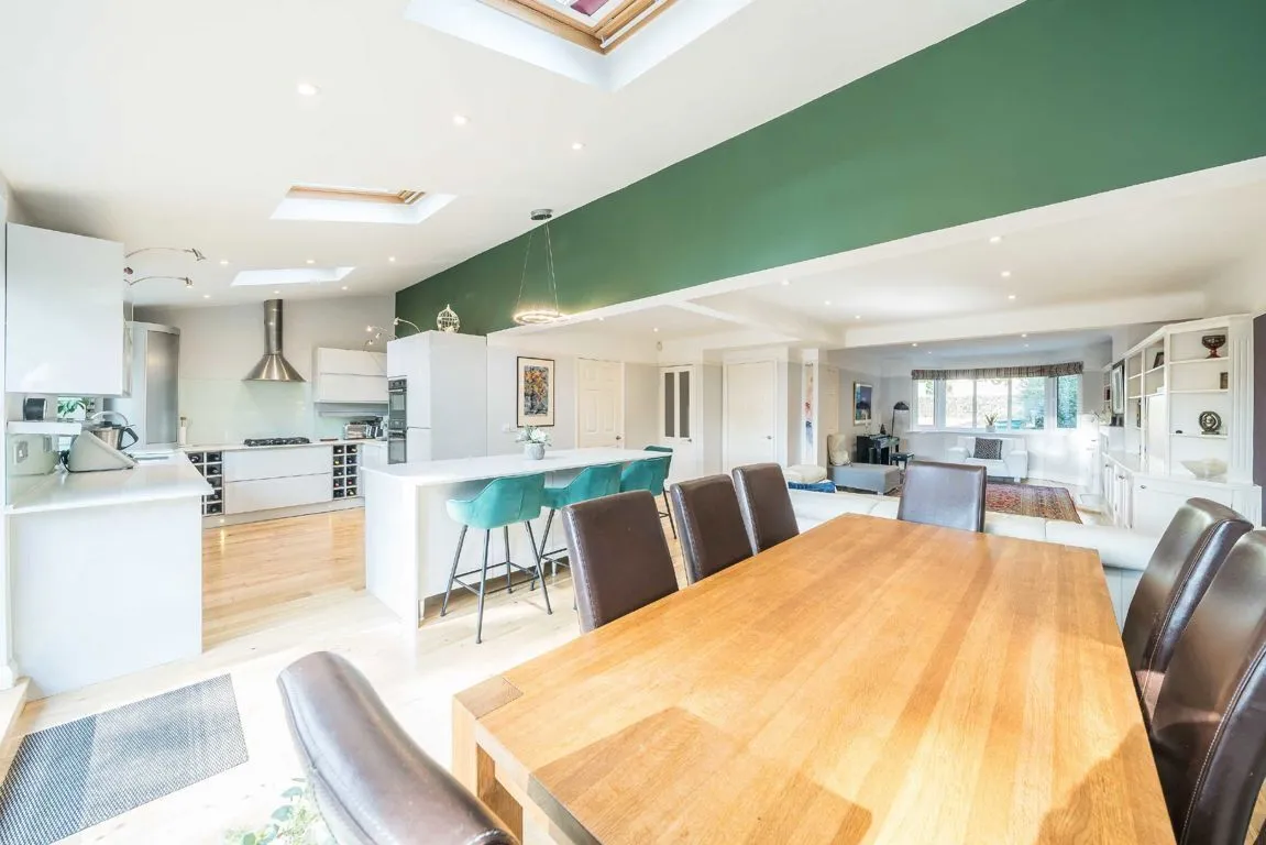Heathcote Road, TW1, photo 3