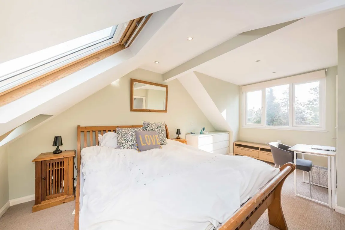 Heathcote Road, TW1, photo 6