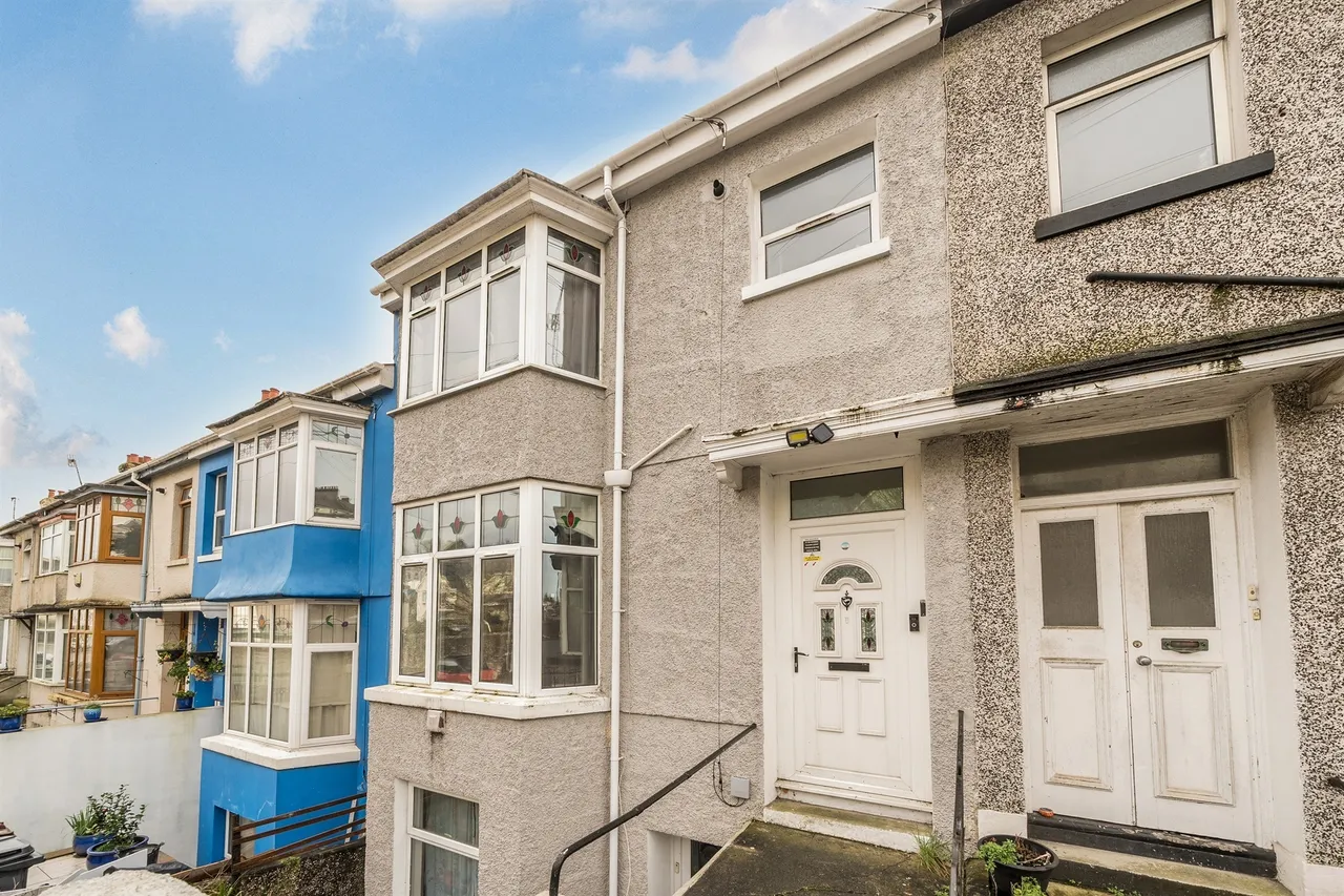5 bed house for sale — Old Laira Road, Plymouth