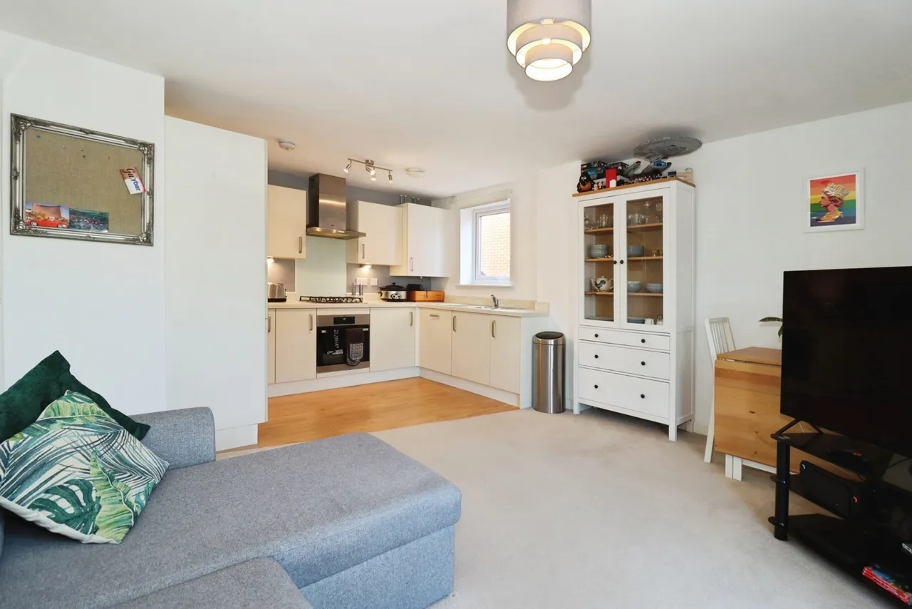 John Caller Crescent, Bristol, Gloucestershire, BS16, photo 5