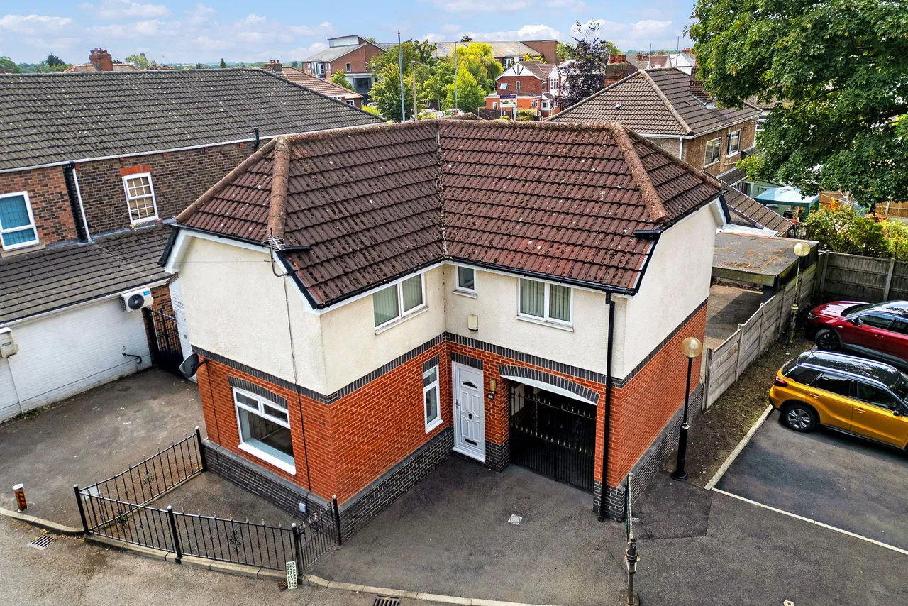 3 bed house for sale — Liverpool Road, Widnes, WA8 7HX