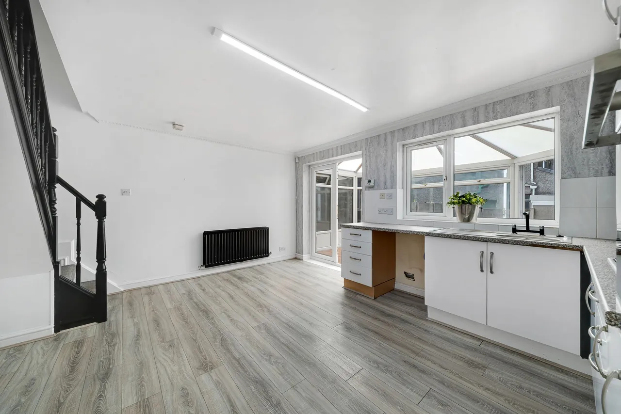 Liverpool Road, Widnes, WA8 7HX, photo 8