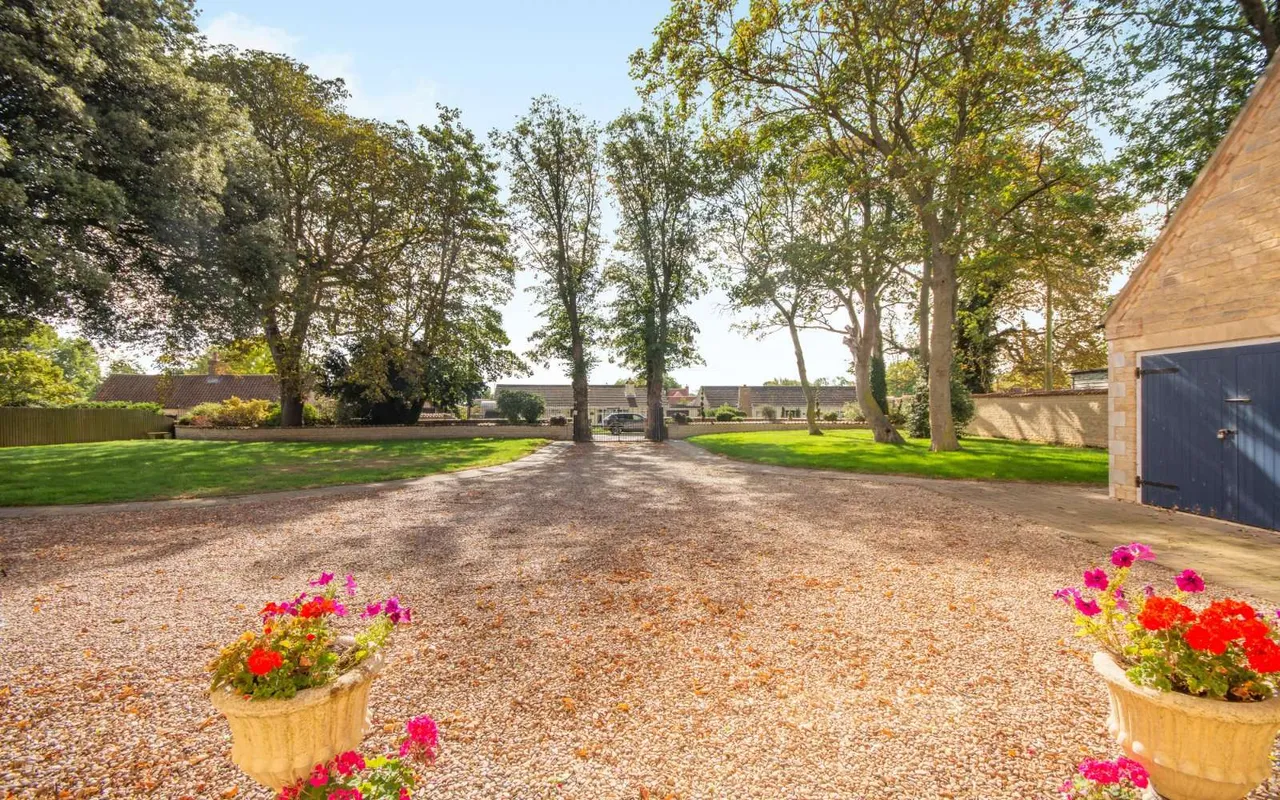 Lincoln Road, Dunston, LN4, photo 14