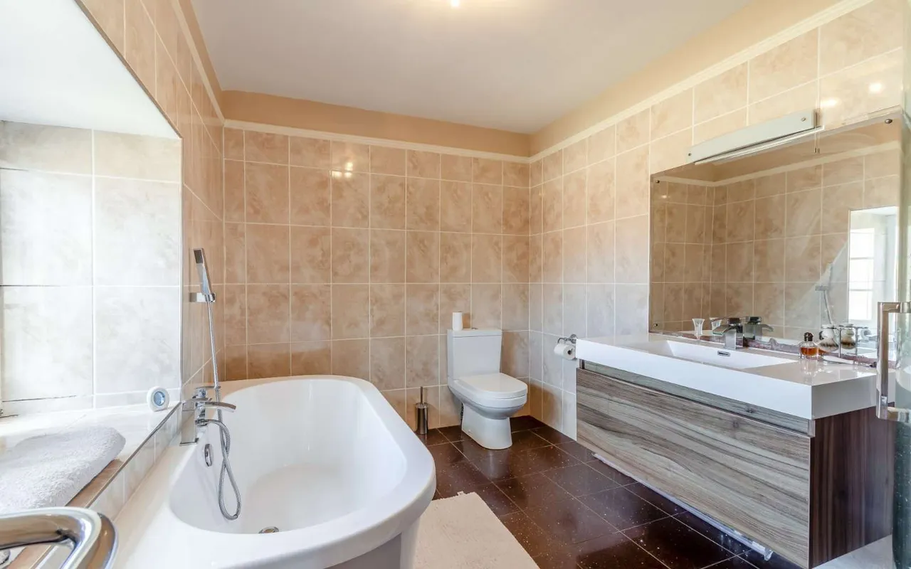 Lincoln Road, Dunston, LN4, photo 12