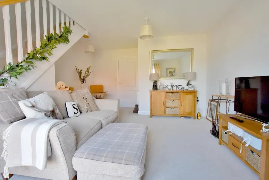 Cannings Close, Broughton Gifford, SN12, photo 2