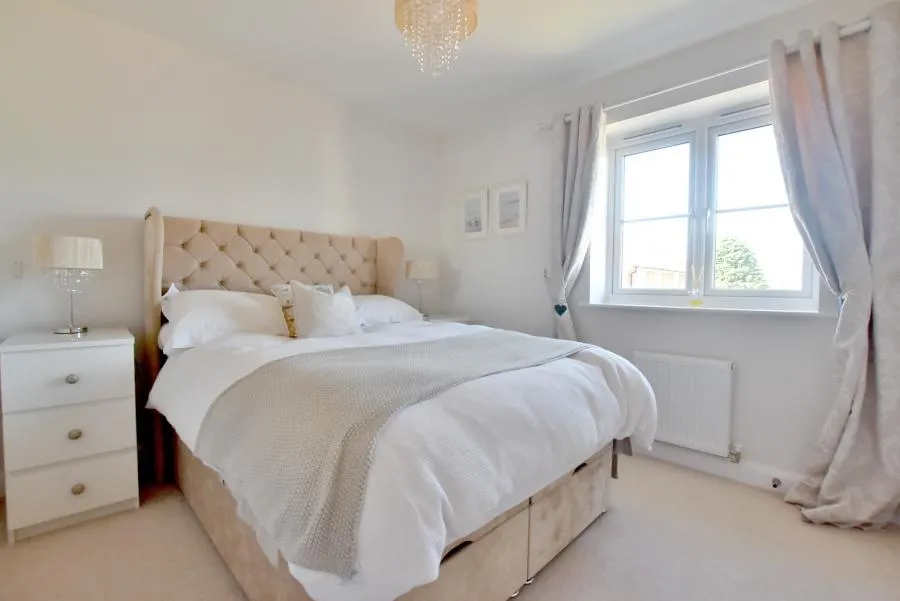 Cannings Close, Broughton Gifford, SN12, photo 5