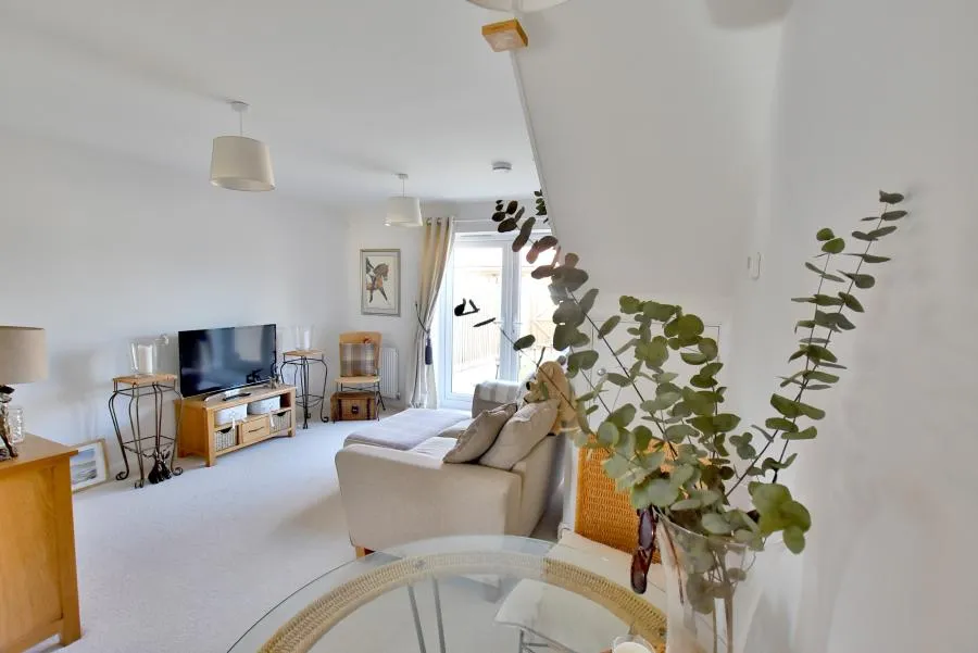 Cannings Close, Broughton Gifford, SN12, photo 4