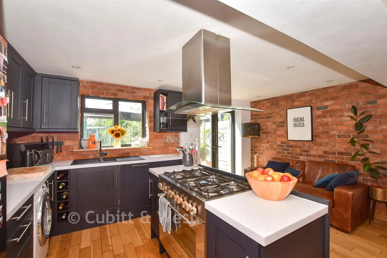 Frant Field, Edenbridge, TN8, photo 3
