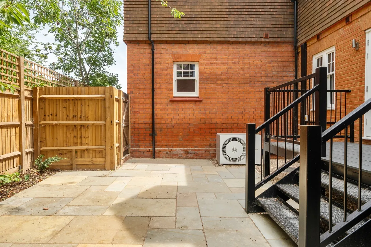 Hermitage Place, Bath Road, Taplow, Maidenhead, photo 11