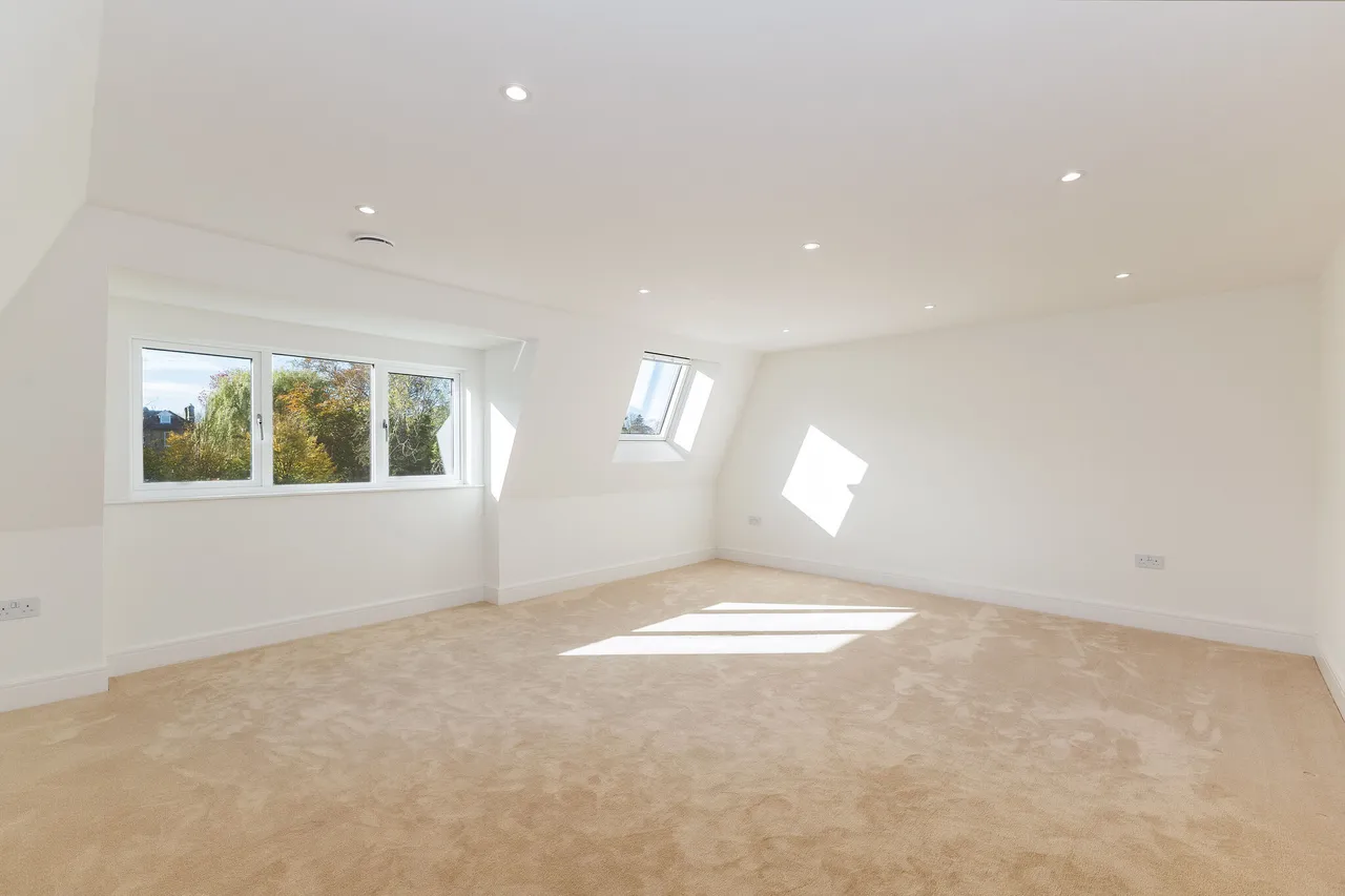 Hurst Road, East Molese, KT8, photo 14