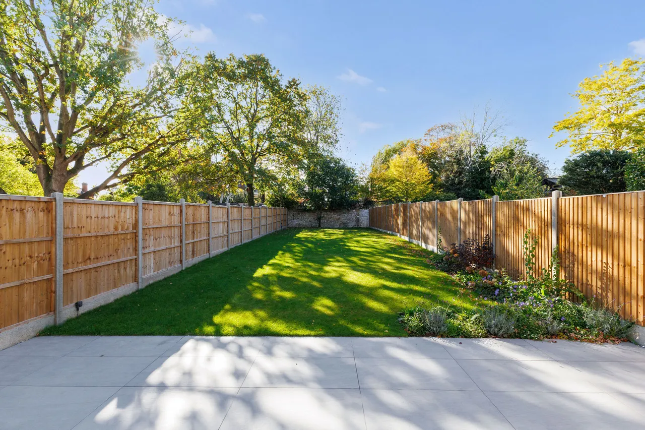 Hurst Road, East Molese, KT8, photo 16