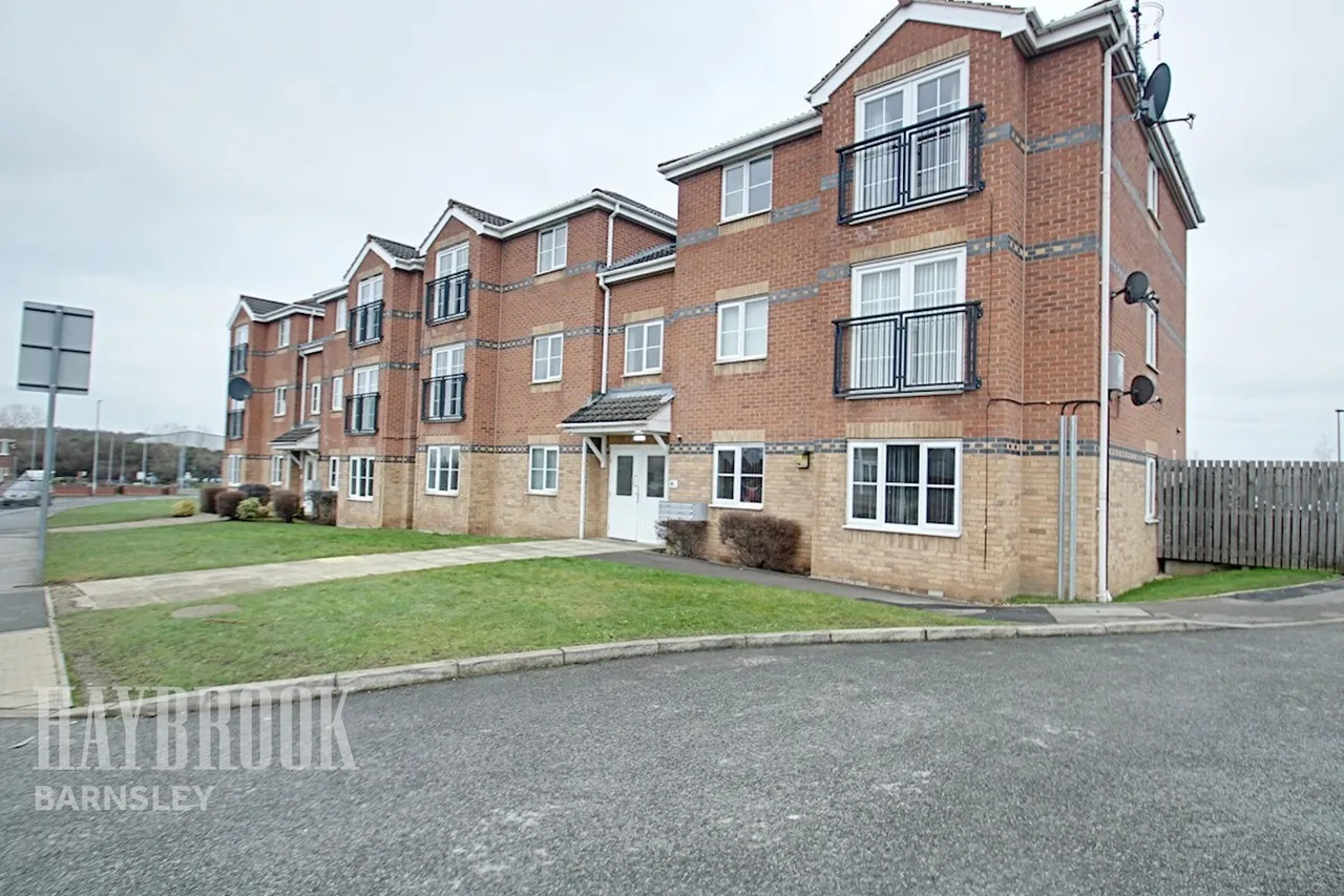 2 bed flat for sale, Carlton Court, Carlton