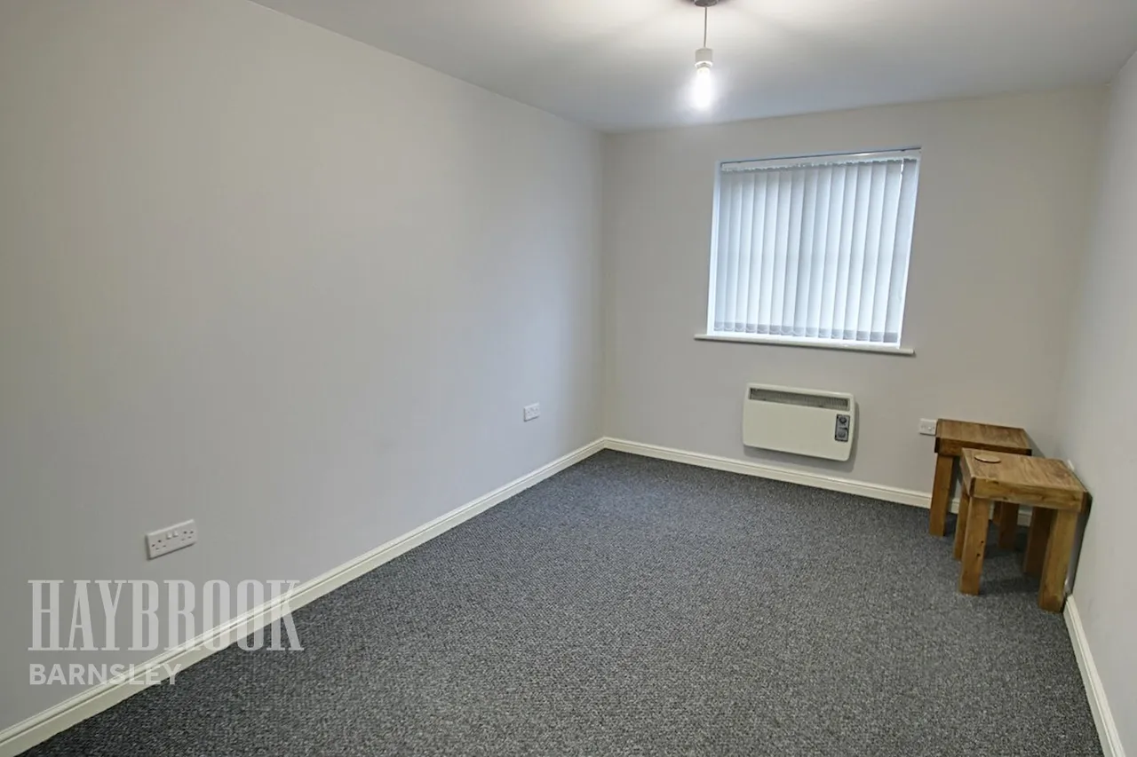 Carlton Court, Carlton, photo 5