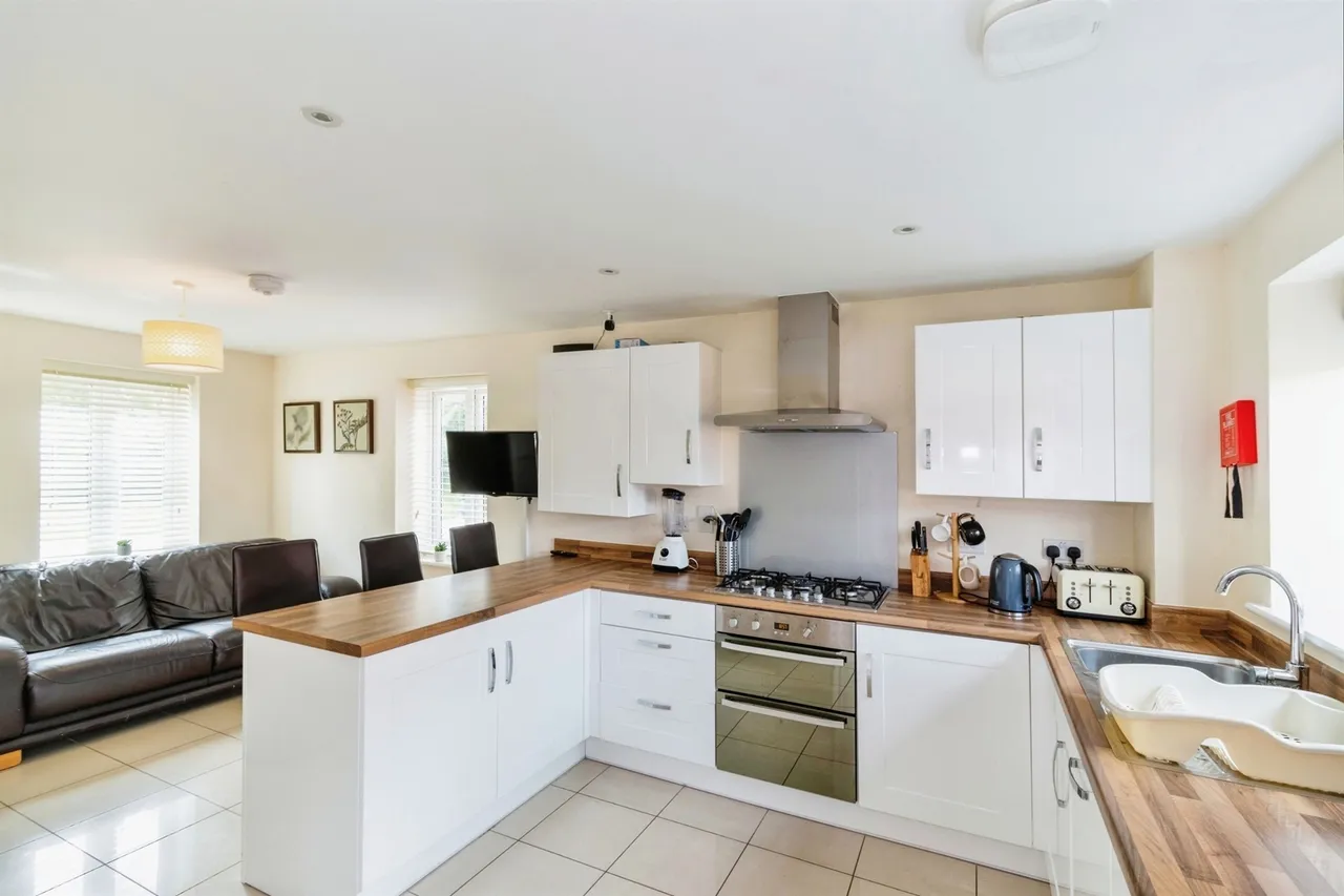 Bromham Road, Bedford, MK40, photo 3