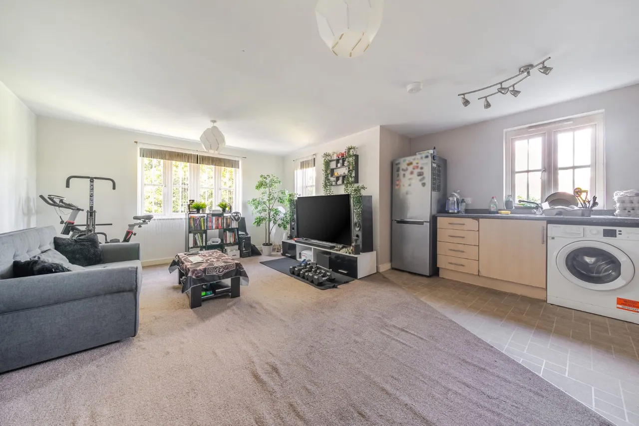 Hendeley Court, Burton-on-Trent, DE14, photo 6