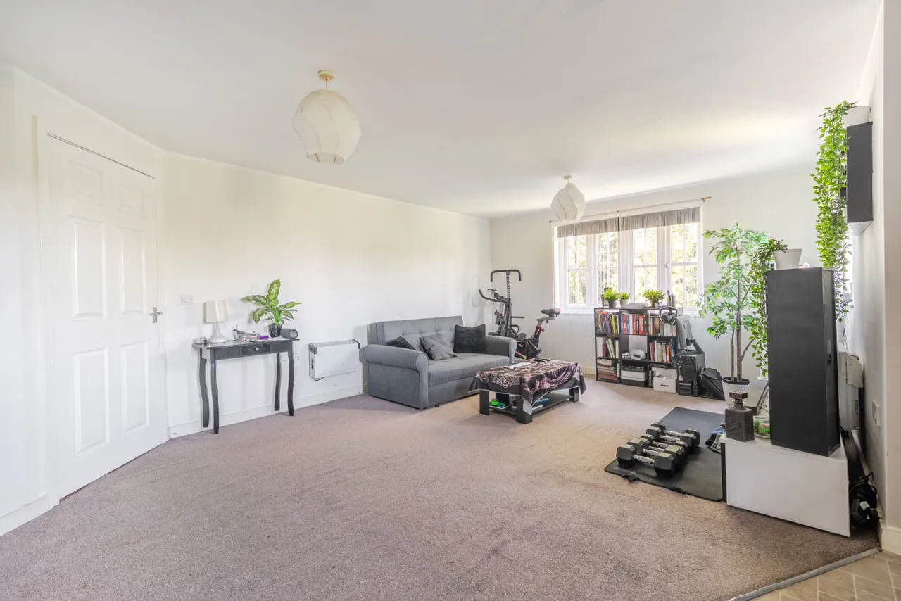 Hendeley Court, Burton-on-Trent, DE14, photo 3