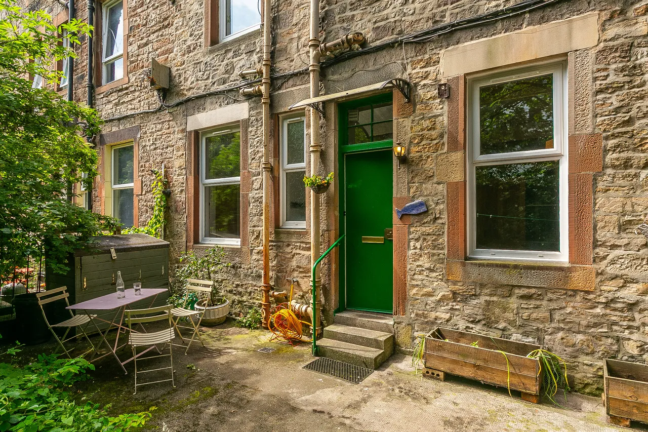 1 bed flat for sale, Logie Green Road, Canonmills, EH7